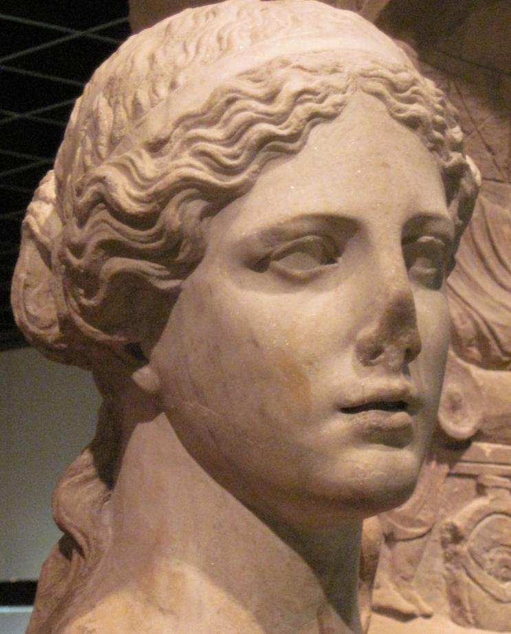 Buste de Venus trouve a Cologne copie romaine d une oeuvre de Praxitele.