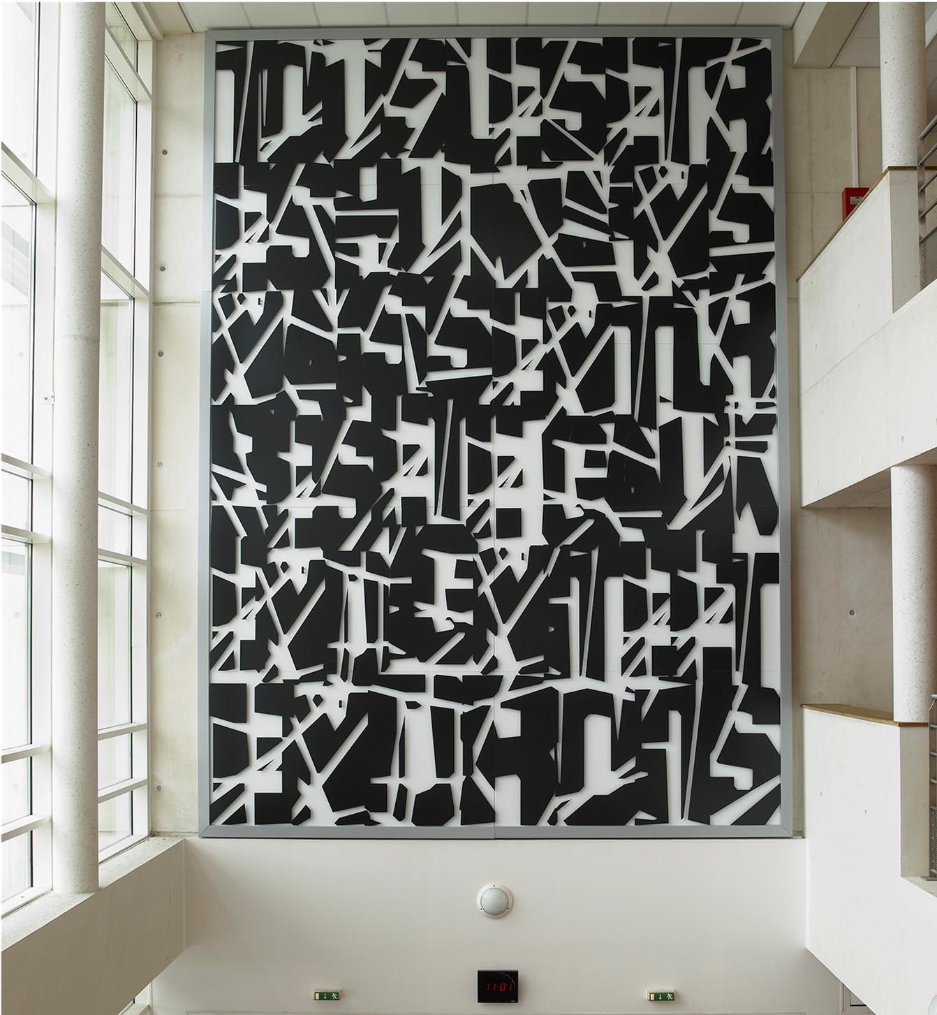 Histoiredel art Tania Mouraud TLEHNLEEEDEED 2009. Dibon et aluminium brosse 8 x 5 m 
