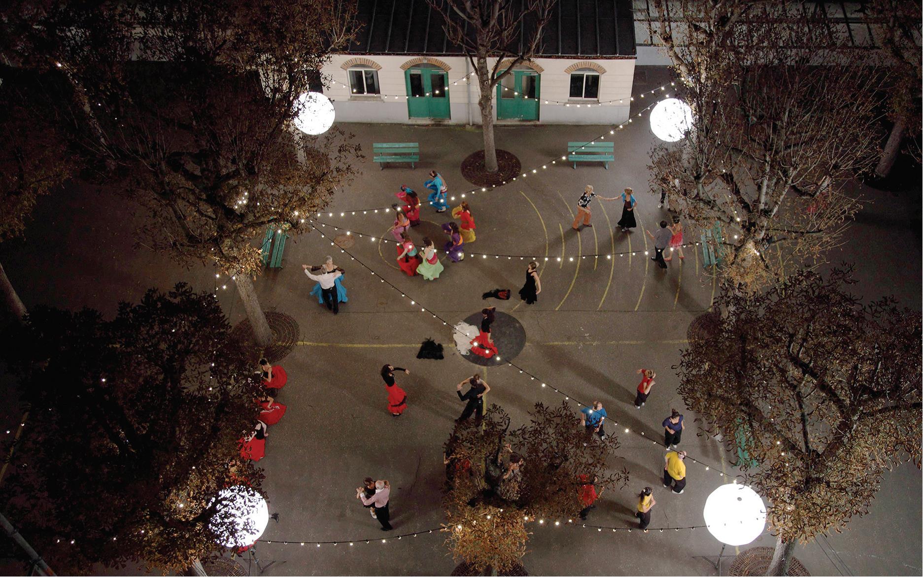 Melanie Manchot Dance All night Paris installation video copyright Adagp Paris 2018