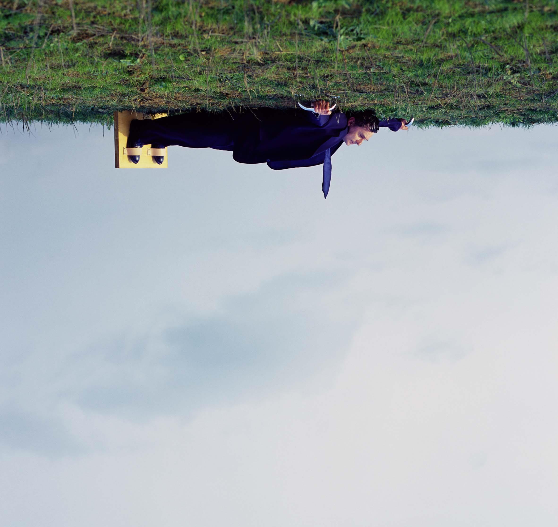 Philippe Ramette Inversion de pesanteur 2003 collection MAC VAL Photo Jacques Faujour c ADAGP Paris 2015. 